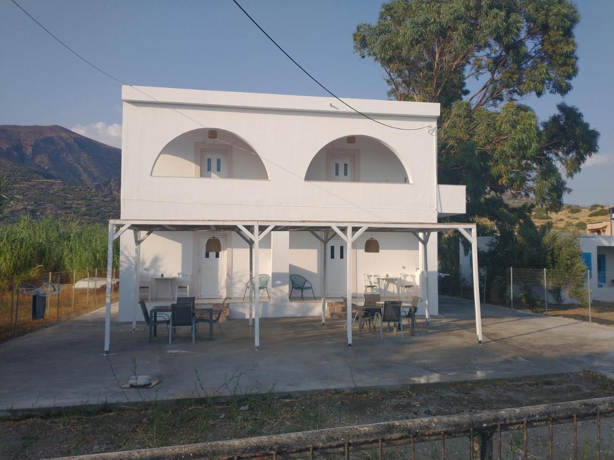 Country house Mini Avra Keratokampos